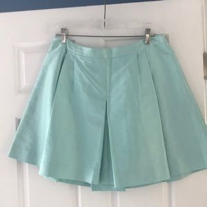 Silk pleated skirt.